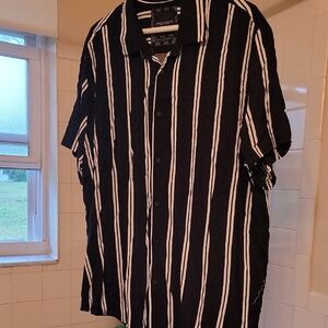 Denim & Flower XL 100% Viscose Black and White Casual Button Down Shirt